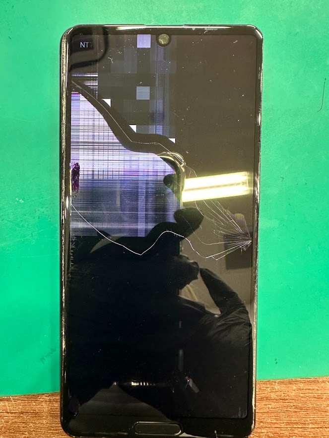 お孫さんに投げられた⁉androidの画面交換 | iPhone修理・iPad修理