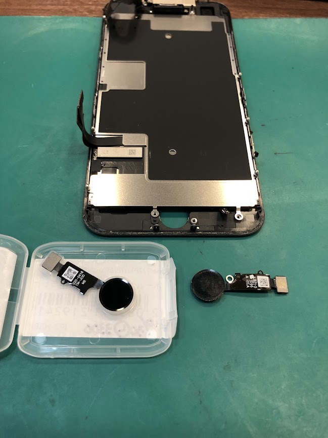 iPhoneSE2 128GB ホワイト　ホームボタン故障 iPhoneSE2のホームボタンが使えなくなった？！実は意外な場所に