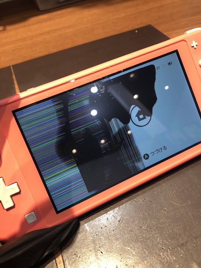 switch lite 画面に線や黒いシミ 丸亀市 | iPhone修理・iPad修理