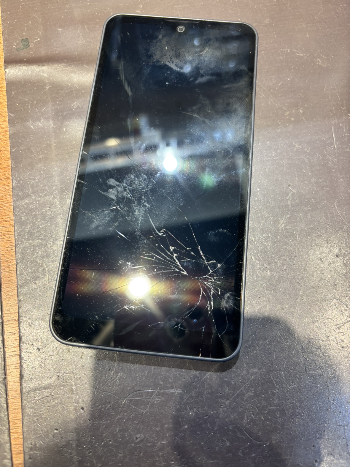 AQUOS Wish3】画面割れ修理 高松市 | iPhone修理・iPad修理 スマート